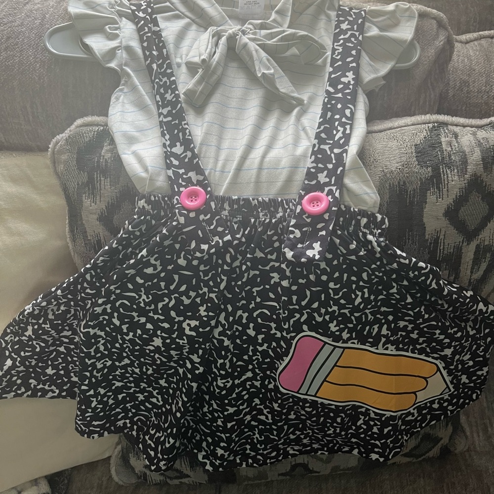 Girls back to school outfit